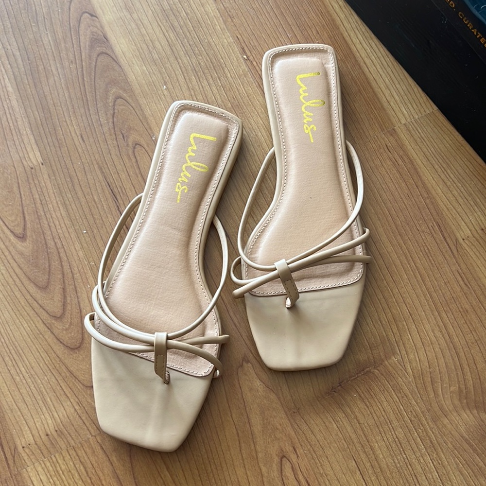 NWT - Lulu’s Size 8.5 Nude Akiko Strappy Sandal